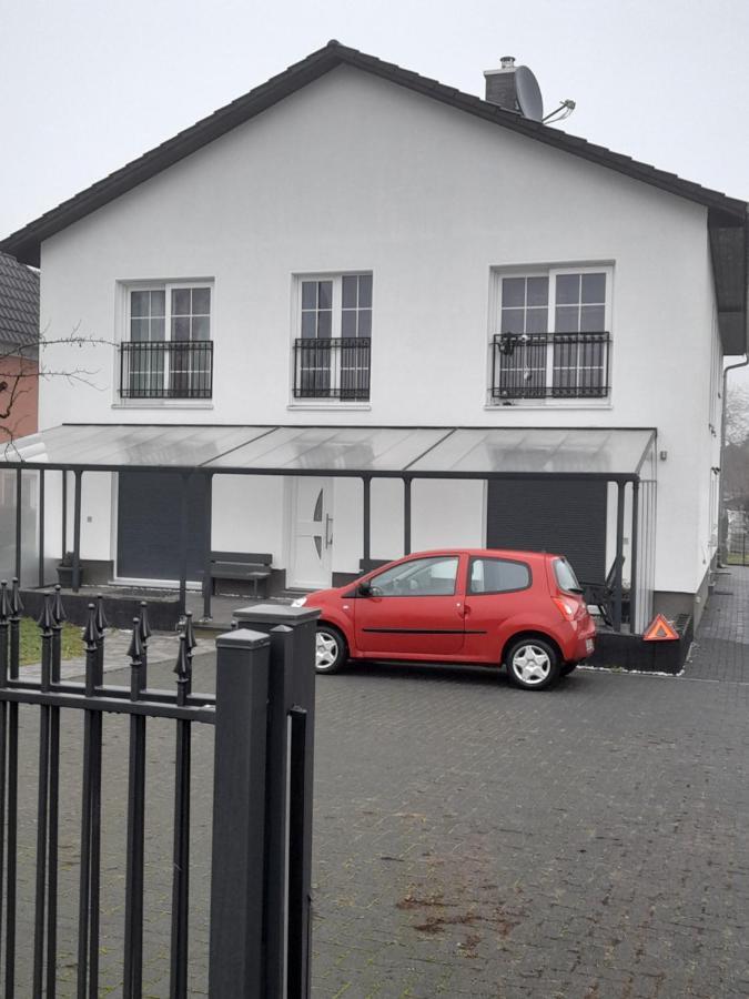 Berlin - Schoenefeld Gruene Wohnung ภายนอก รูปภาพ