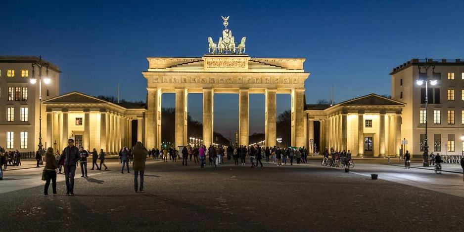 Berlin - Schoenefeld Gruene Wohnung ภายนอก รูปภาพ