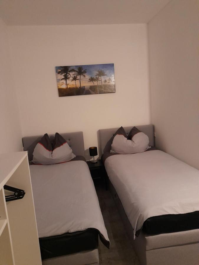 Berlin - Schoenefeld Gruene Wohnung ภายนอก รูปภาพ