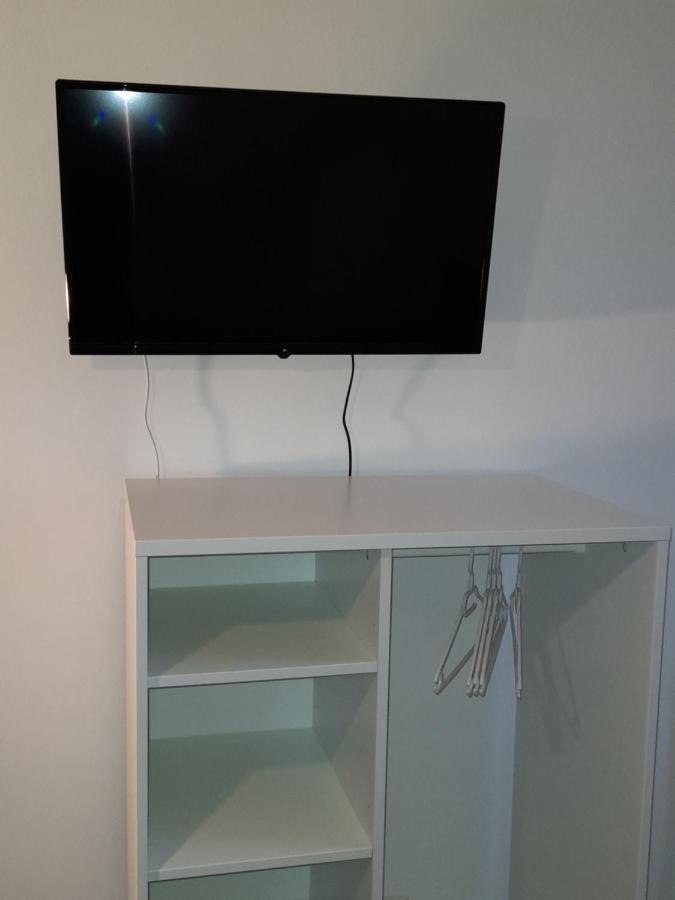 Berlin - Schoenefeld Gruene Wohnung ภายนอก รูปภาพ